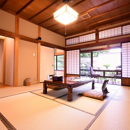 Отель Koyasan Shukubo Saizenin Экстерьер фото