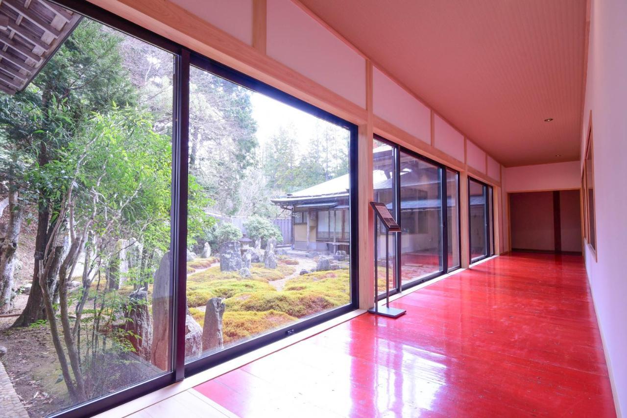 Отель Koyasan Shukubo Saizenin Экстерьер фото