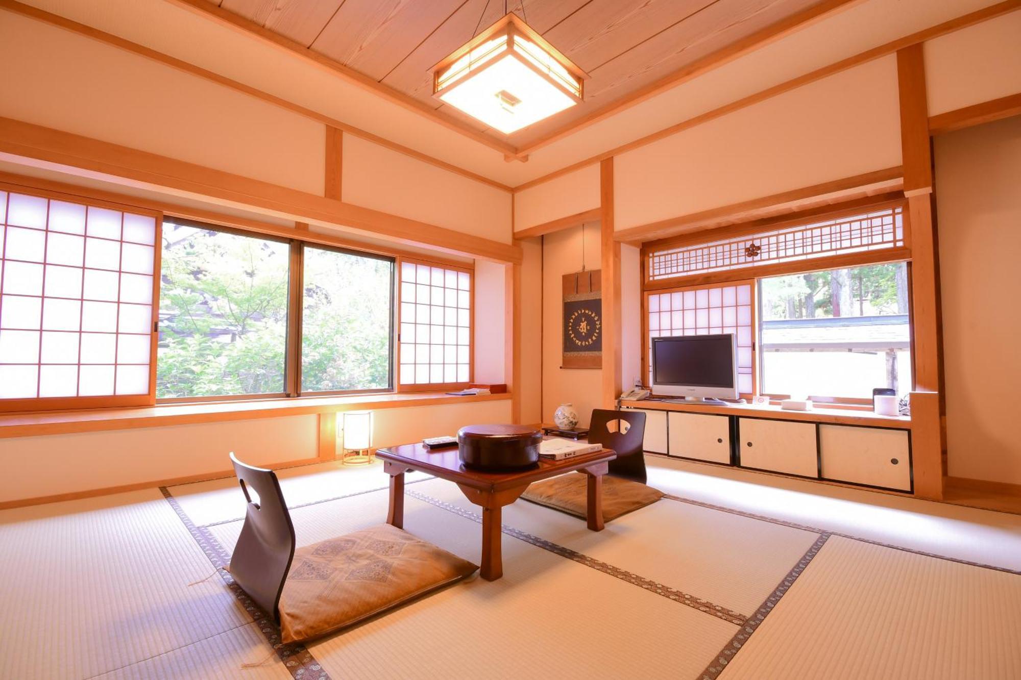 Отель Koyasan Shukubo Saizenin Экстерьер фото