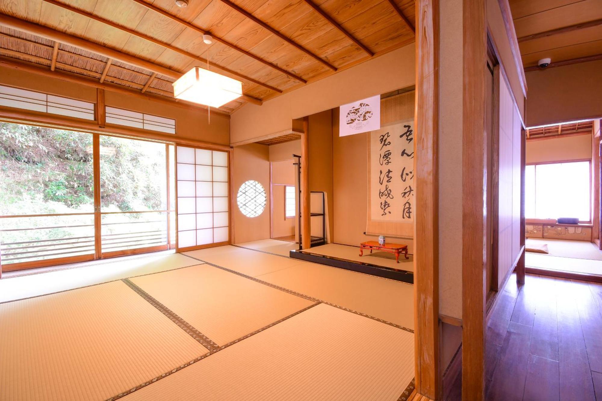 Отель Koyasan Shukubo Saizenin Экстерьер фото