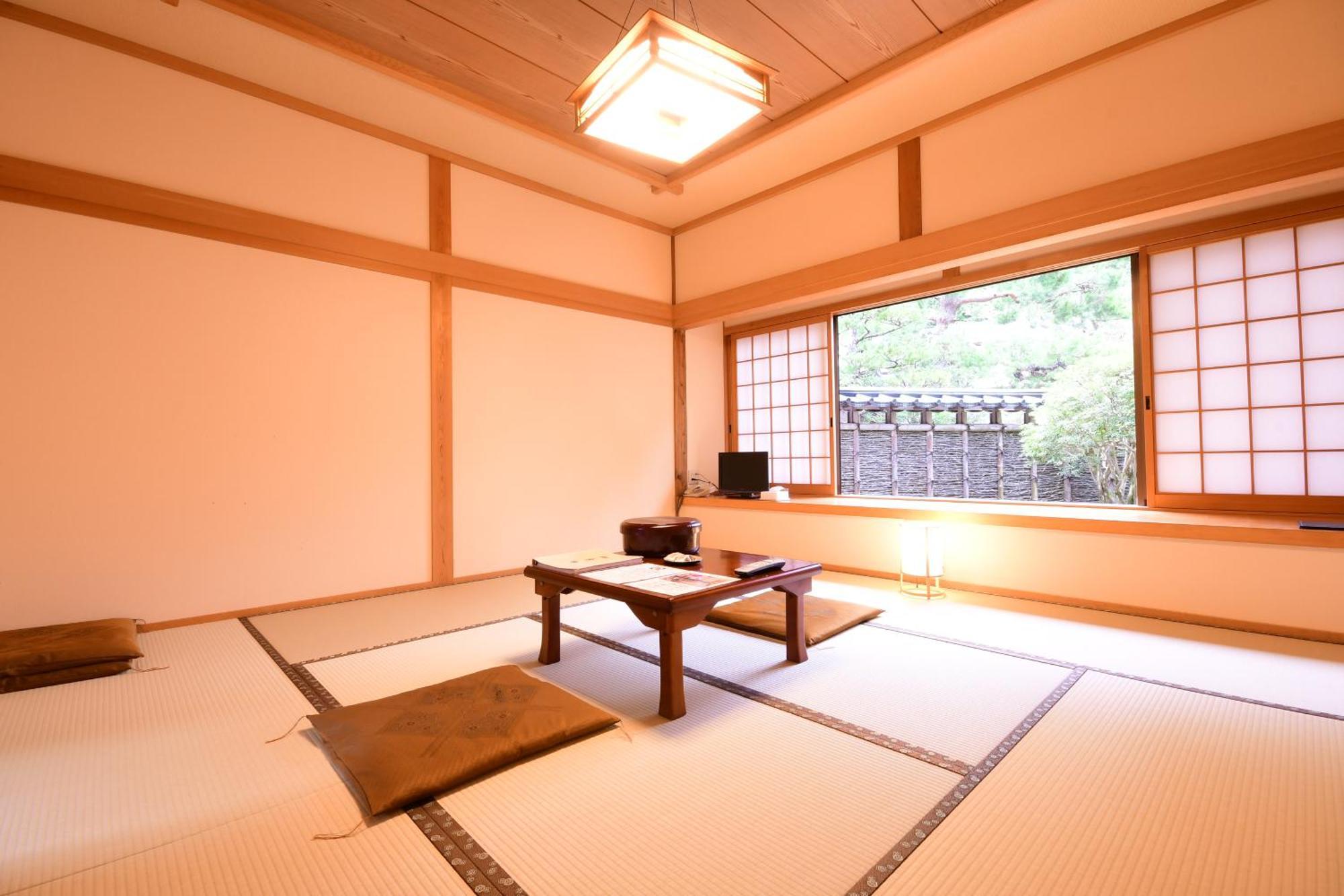 Отель Koyasan Shukubo Saizenin Экстерьер фото