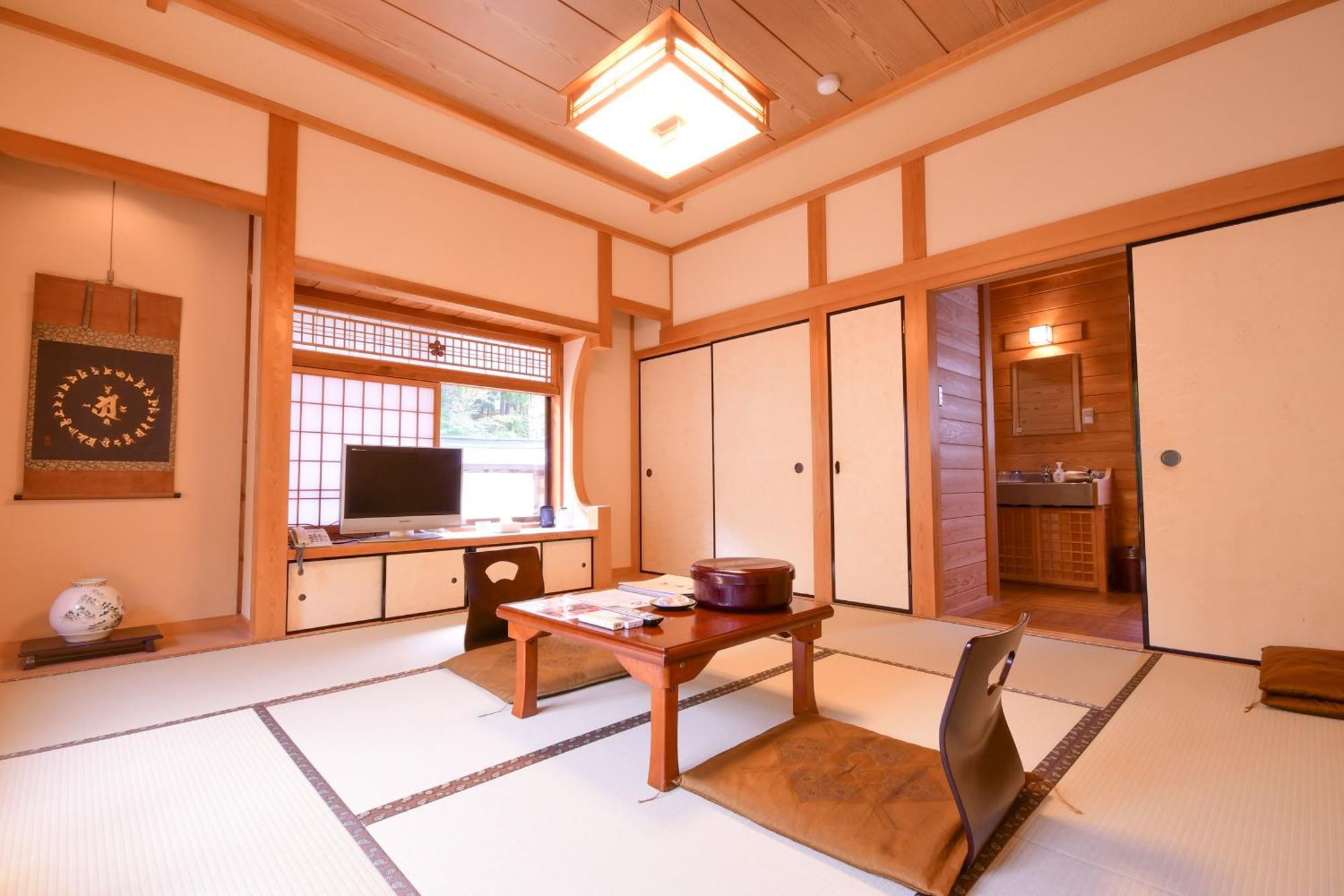 Отель Koyasan Shukubo Saizenin Экстерьер фото