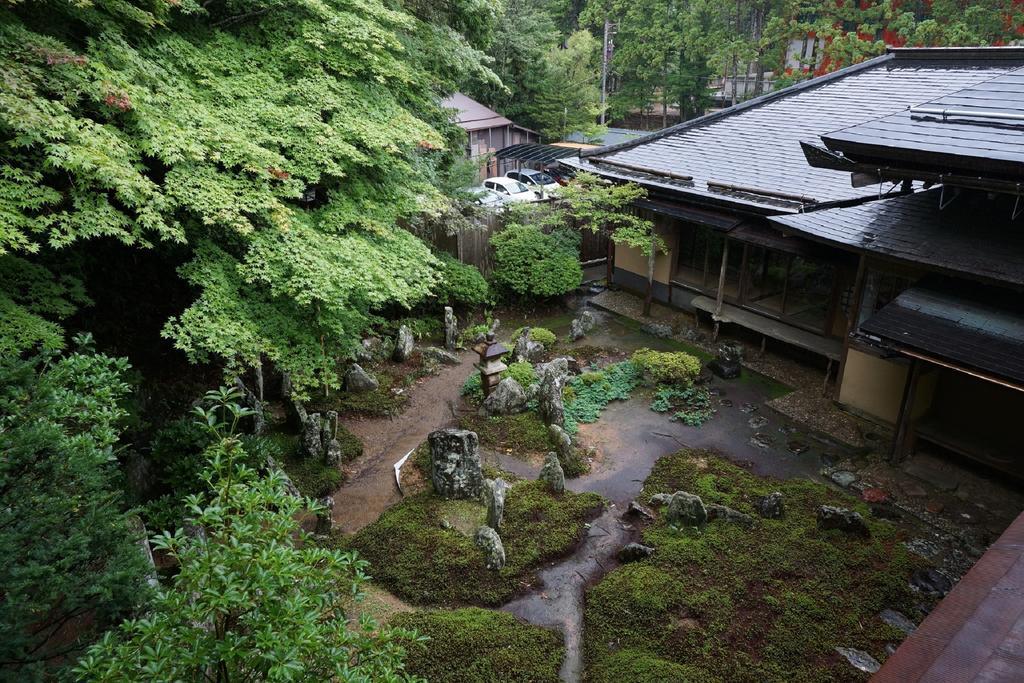 Отель Koyasan Shukubo Saizenin Экстерьер фото