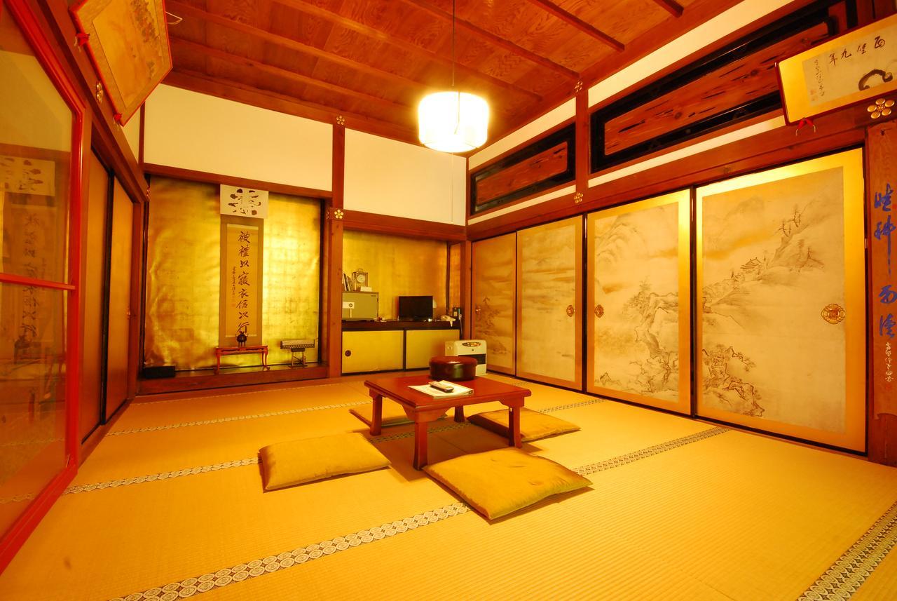 Отель Koyasan Shukubo Saizenin Экстерьер фото