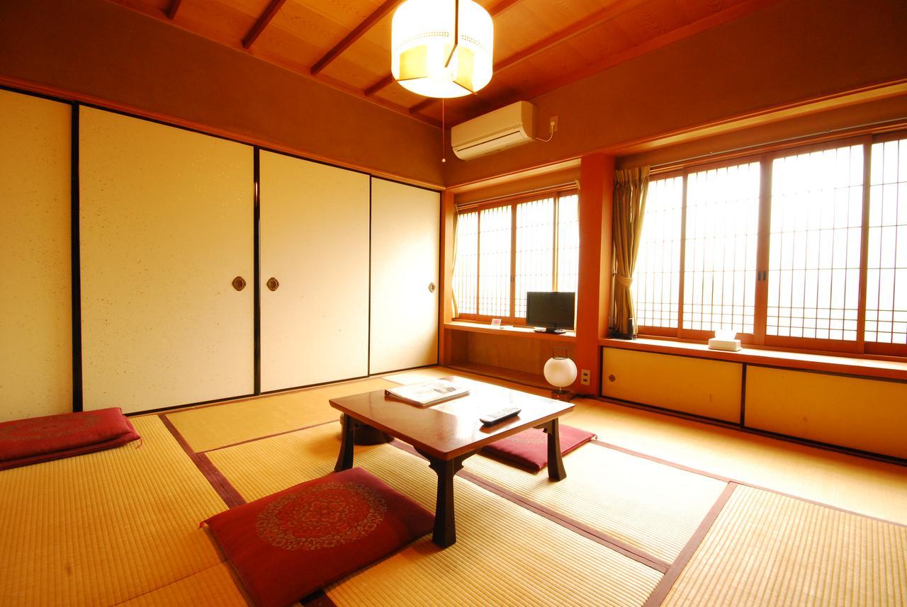 Отель Koyasan Shukubo Saizenin Экстерьер фото