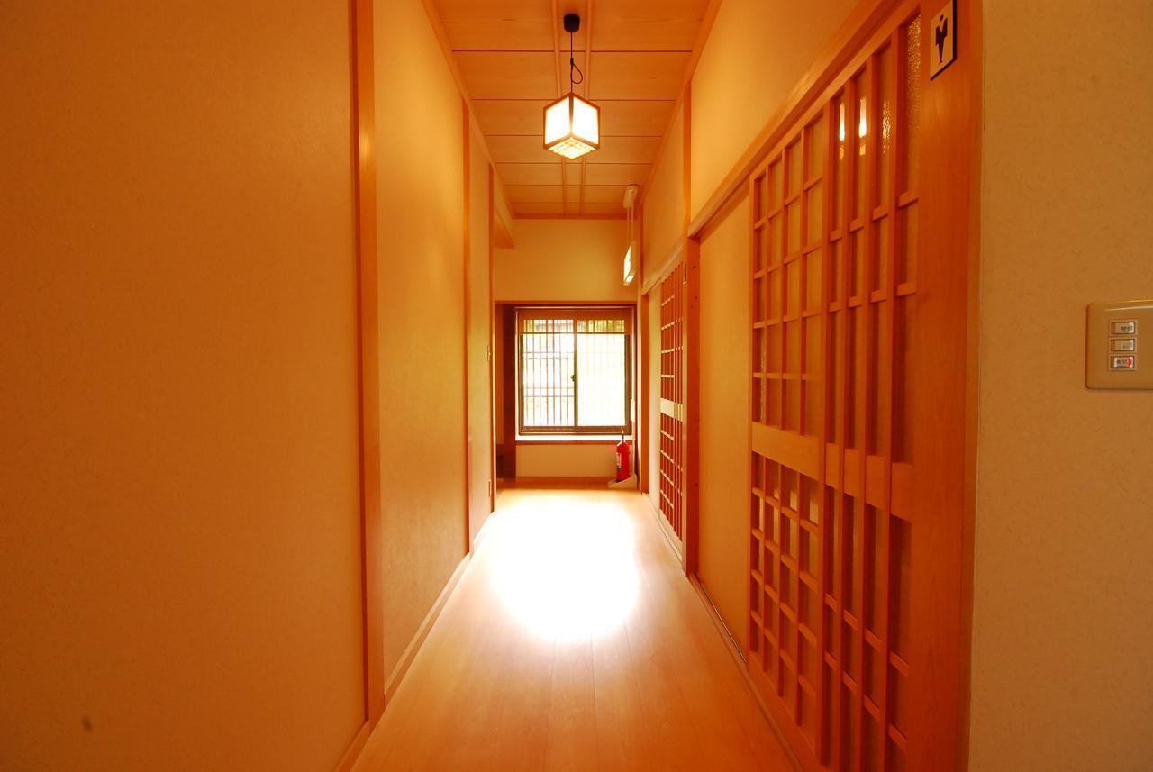 Отель Koyasan Shukubo Saizenin Экстерьер фото